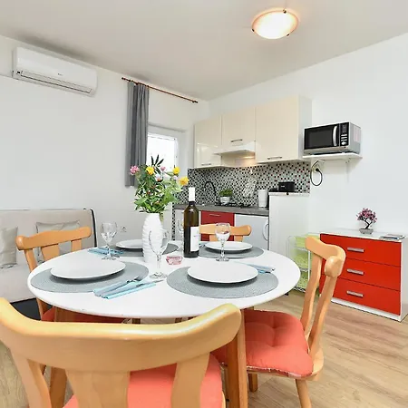 Danica 358 Διαμέρισμα *