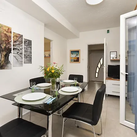 Apartment Danica 358 *